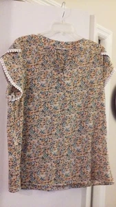 Neu Spitze Blütenblattärmel mehrfarbig Blumen Shirt leichte V-Ausschnitt Bluse mit Saum XL Top - Bild 1 von 2