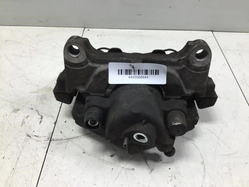 Volkswagen Passat 2007 pinza de freno delantera izquierda del lado del conductor compatible con Jetta 05-18 OEM Foto 1 de 4