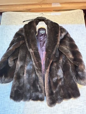 Abrigo de piel sintética Olympia Limited Inc talla pequeña Foto 1 de 4