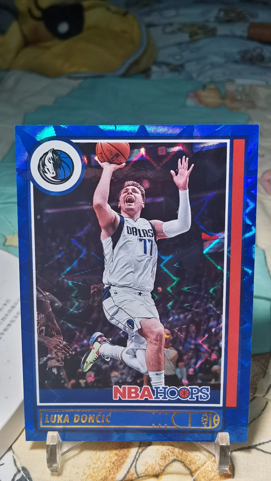 2021-22 NBA Hoops LUKA DONCIC Blue Explosion 47/59 SP Mavericks #62