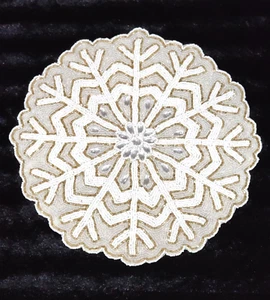 Glass Beaded 15" Christmas Snowflake 2pc Placemat Charger Gems Silver Gold Pearl - Picture 1 of 8
