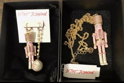 Collar y Pendientes Colgantes Largos BETSEY JOHNSON Cascanueces Vacaciones Estrás Foto 1 de 3