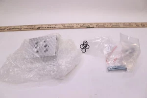 Parker Viking Lite Viking Lite Series P2LAZ 4-way Bar Manifold 9121658068N - Foto 1 di 1