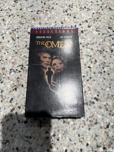 1976 The Omen VHS Video Tape Gregory Peck - Picture 1 of 4