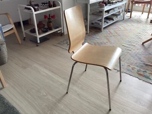 Sillas COMEDOR SEFAST, superficie color madera, patas cromadas - Imagen 1 de 2