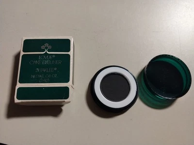 Lovue cake eyeliner shakelee soft black NEW IN BOX - Image 1 of 4