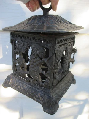 Linterna de pagoda de jardín de hierro fundido de colección estilo japonés lámpara de hoja de uva pátina de óxido Foto 1 de 4