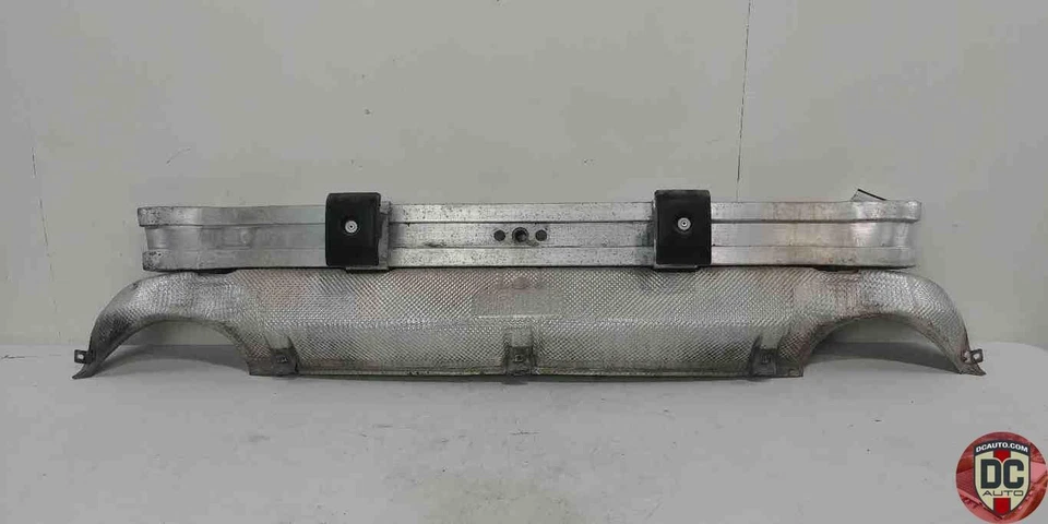 2002 - 2005 年保时捷 911 996 后保险杠加固 996502105 2285 — 第 1/1 张图片