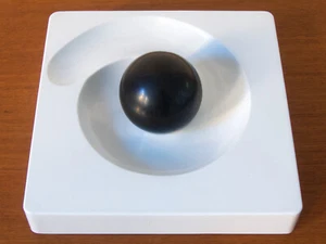 Ashtray, Posacerne Spiros by Eleonore Peduzzi Riva - Bild 1 von 7