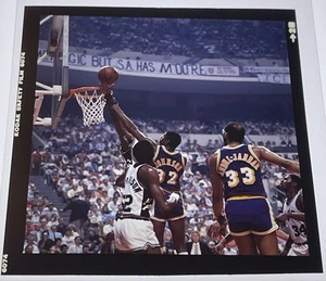 MAGIC JOHNSON KAREEM Vintage LA LAKERS Foto Original 35mm Farbdia RAR!!! - Bild 1 von 2