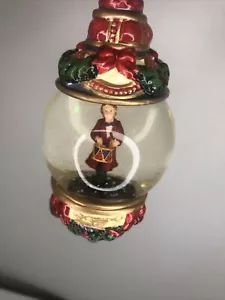 Kirkland Globo di Neve Il Piccolo Tamburista Ragazzo Albero di Natale Waterglobe Ornamento 5" - Foto 1 di 5