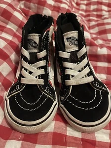 Vans Doheny rot und weiß von der Wand Logo Druck Skateschuhe Kleinkind Gr. 6 - Bild 1 von 10
