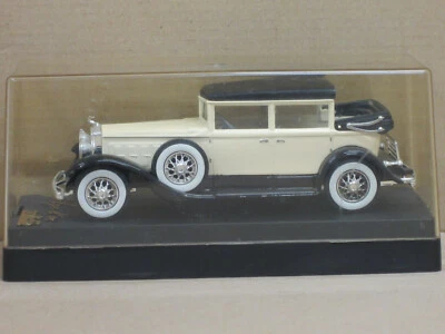 Cadillac 452 A in creme/schwarz, ohne OVP mit Vitrine, Solido 4085, 1:43 - Bild 1 von 4