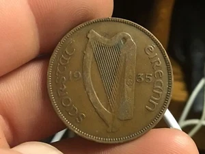 1935 IRELAND Large Penny 30.9 mm, Cent , Good Luck, Hen & Chicks Animal, 1 Coin - Picture 1 of 16