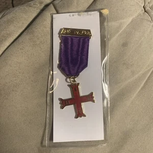 Super New Masonic RCC Red Cross of Constantine Breast Jewel New In Package - Picture 1 of 2