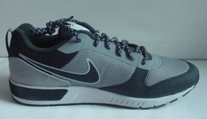 nike nightgazer grau