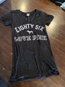 victoria secret Junior Black T-Shirt Love Pink - Picture 1 of 4
