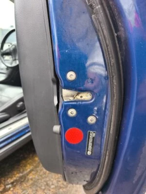 TOYOTA CELICA 1999-2005 CERRADURA PUERTA MECH (LADO CONDUCTOR DELANTERO) Foto 1 de 2