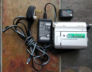 Sony DCR-HC53E Mini DV Handycam Camcorder Digital Video Camera Excellent! - Picture 1 of 19
