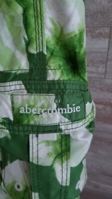 Bañador Abercrombie Niños Verde Floral Board Shorts XL Niños Foto 1 de 4