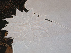 Wunderschönes Vintage 8-teiliges Set Tischset ~ Servietten Blumenstickerei  - Bild 1 von 8