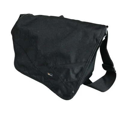Lowepro Padded Camera Bag, Exchange Messenger, Padded - image 1 of 4