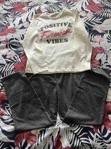 Pijama niña gris y blanco Primark edad 7/8 años - Imagen 1 de 4