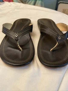 Olukai Leather Thong Flip Flop Sandals Size 10 Only Worn Once EUC - Picture 1 of 3