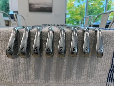 Juego de planchas medianas Maxfli Revolution 3-PW Acero Flex regular para diestros Foto 1 de 4