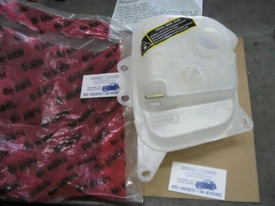 Depósito de refrigerante NACIMIENTO 8A0121407, AUDI 80 Avant, AUDI 90, AUDI 100 1968-1996 Foto 1 de 4