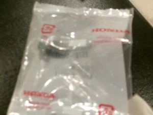 OEM HONDA 95701-0801600 BOLT - Picture 1 of 1