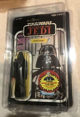 FIGURA COLECCIONABLE KENNER STAR WARS RETURN OF THE JEDI DARTH VADER 1984 NUEVA EN CAJA Foto 1 de 4