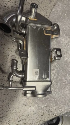 Enfriador de baja presión Chrysler, Jeep, Ram EGR Foto 1 de 4