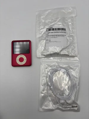 Apple iPod Nano A1236 8 GB - 3rd Generation Media Player - Red (MB257) - Image 1 of 4