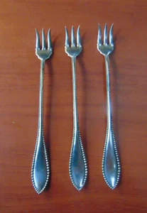 Set of 3 Leota Silverplate by Oneida cocktail forks, excellent cd.,free shipping - Picture 1 of 1