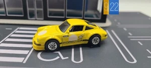 Hot Wheels 1971 71 Porsche 911 Giallo Custom Super Wheel Swap Base Rivettata - Foto 1 di 4