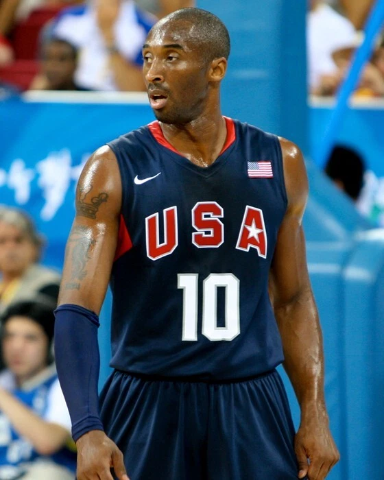 Foto a color del equipo de baloncesto Kobe Bryant 8x10 de Estados Unidos. Foto 1 de 1