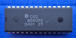 CSG 8580R5 | CSG 8580 R5 SID Sound Chip für Commodore 64 Originalteil in ESD Box - Bild 1 von 4
