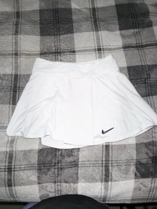 Nike(XS)-White Nike Mini Skirt - Picture 1 of 5