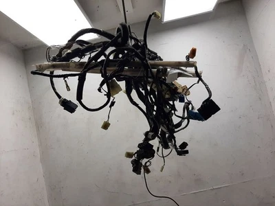 90 TOYOTA PICKUP ARNÉS BAJO TABLERO Y CAJA DE FUSIBLES 2,4 L MT Foto 1 de 4