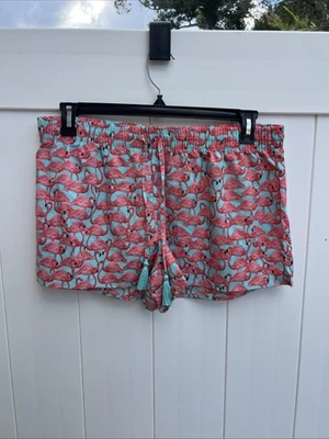 Pantalones cortos informales City Streets para mujer talla grande flamencos por todas partes Foto 1 de 4