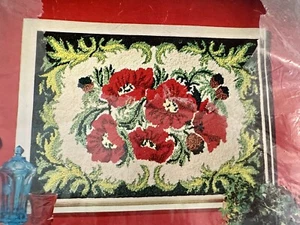 Vtg Aunt Lydia's POPPY Punch Needle Rug Canvas 24x36 - Picture 1 of 5