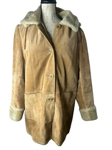 Abrigo de gamuza para mujer Covington de colección talla grande color tostado piel de oveja mafia esposa - Imagen 1 de 9