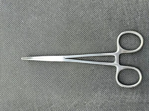 Mosquito Hemostat Medical Surgical Forceps Artery Locking Forcep Curved - Picture 1 of 7