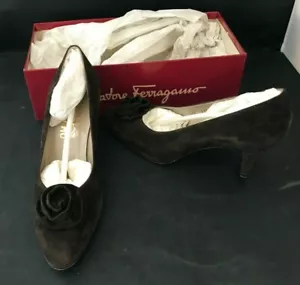 Scarpe a pompa vintage Salvatore Ferragamo marrone fiocco pelle scamosciata taglia 8,5 - Foto 1 di 1