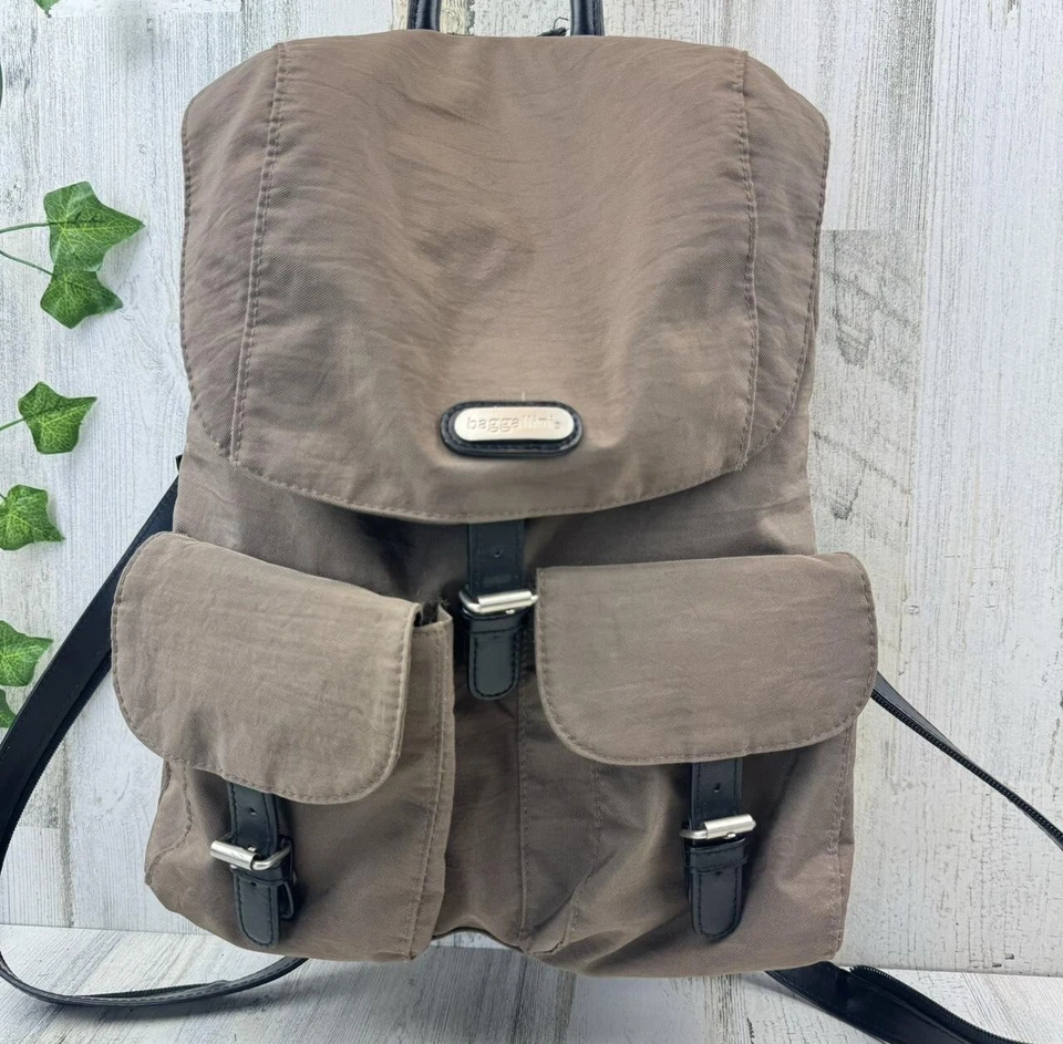 Mochila BAGGALLINI Get Out of Town Bagg Resistente al Agua Nylon Marrón Claro Foto 1 de 4