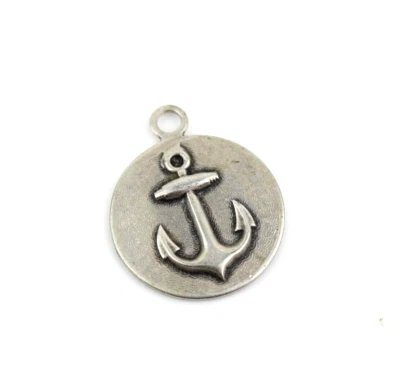 Ciondolo Rotondo con Ancora Marinaio per Collana Acciaio Colore Argento Vintage - Immagine 1 di 4