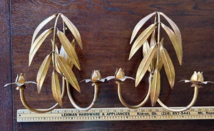 VINTAGE PAIR ITALIAN GILDED TOLE PALM FROND SCONCES HOLLYWOOD REGENCY GOLD LEAF! - Picture 1 of 4