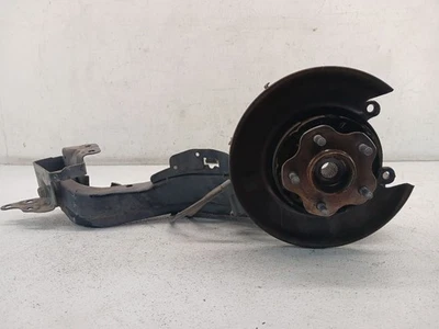 Brazo de control inferior del conductor trasero Nissan Juke 11-17 con husillo AWD OEM 555021KD0A Foto 1 de 4