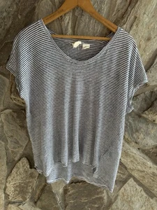 C&C California Striped Linen T-Shirt Women's S V-Neck Short Sleeve Nautical - Picture 1 of 7